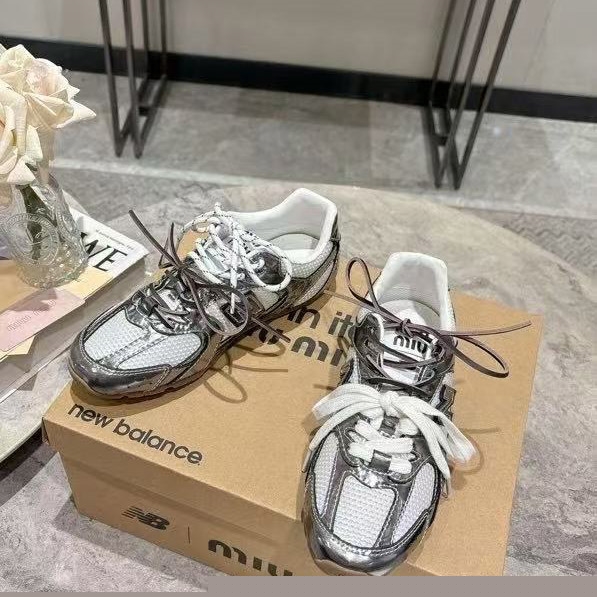 Miu Miu Casual Shoes
